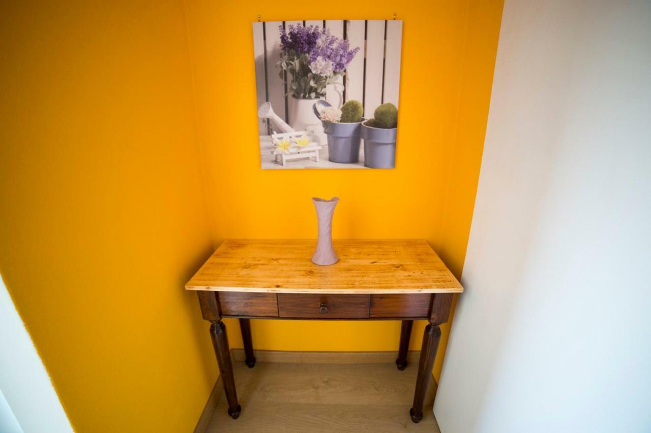 Yellow Orange Catania Ognina Exterior photo